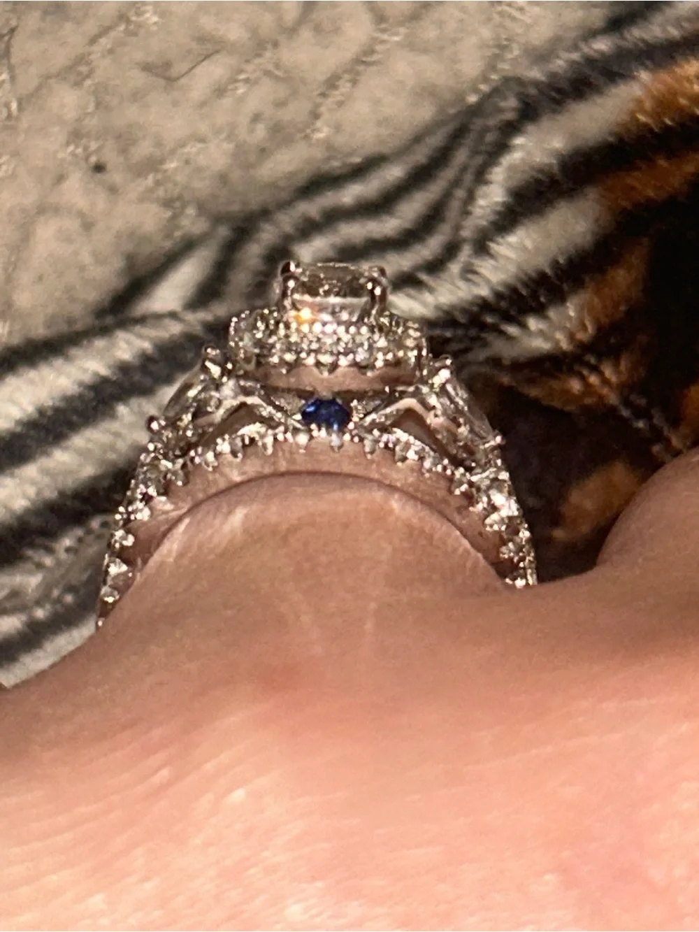 Newshe double halo cushion cut silver wedding set SIZE 8